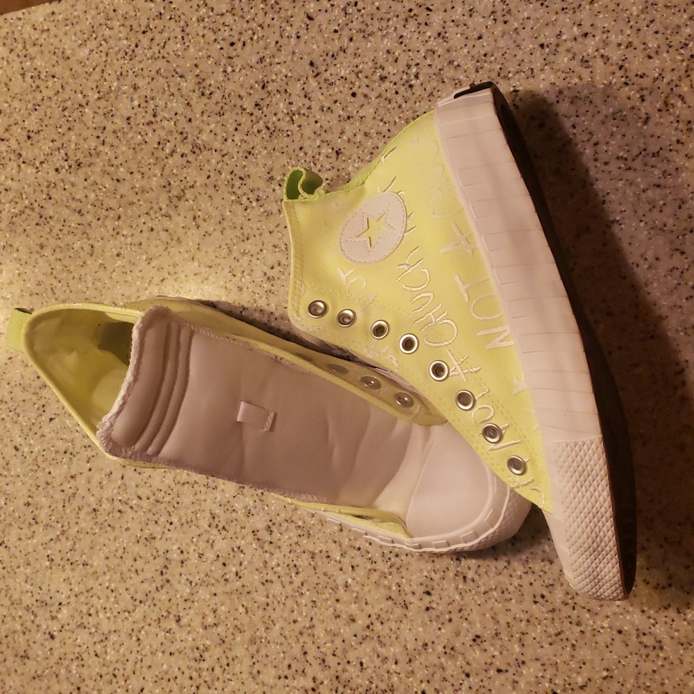 Converse Not A Chuck UNT1TL3D Hi Volt Yellow Glow Mens 8 Women's 10 Eur. 41.5
